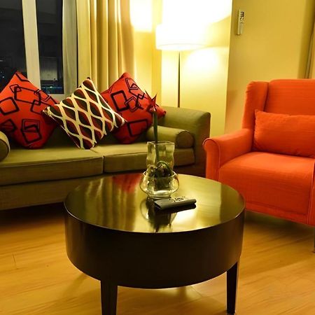 Lancaster Hotel Manila Mandaluyong Bagian luar foto