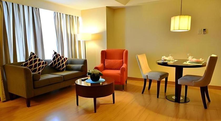 Lancaster Hotel Manila Mandaluyong Bagian luar foto